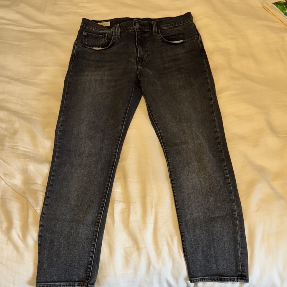 Men's Black Levis Jeans